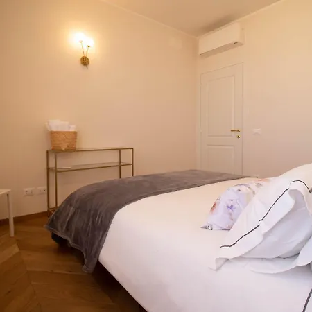 Dei Re Di Apartment