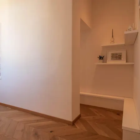 Dei Re Di Apartment